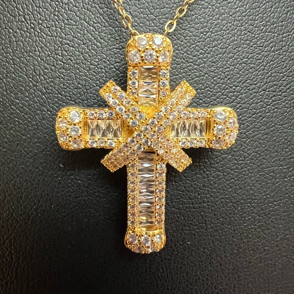 Elegant Gold and Silver Cross Pendant Necklace